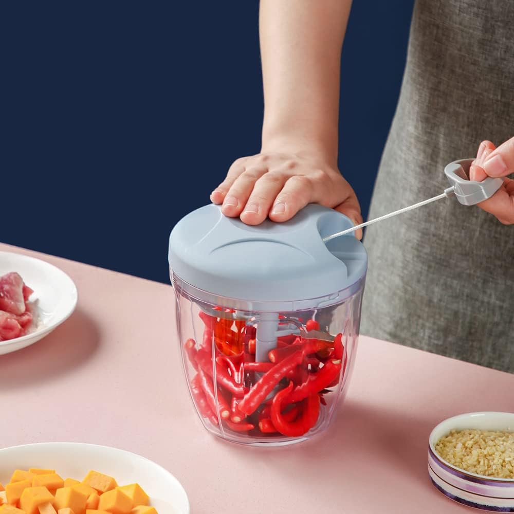 Pull-String Garlic Chopper